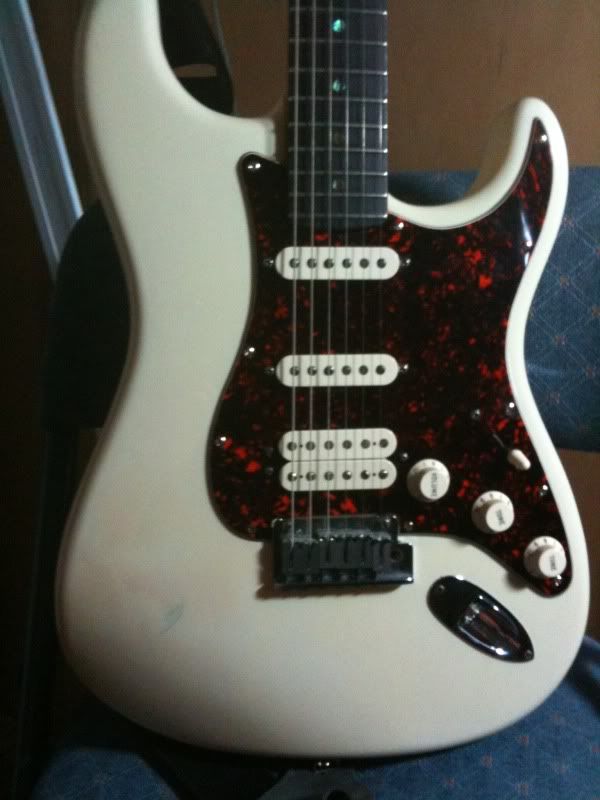 Double Fat Strat fender stratocaster outline. Double Fat Strat