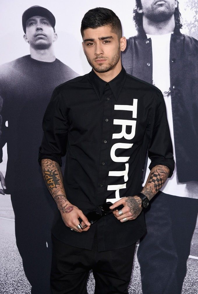  photo Zayn-Malik-Truth-Black-Shirt-Straight-Outta-Compton-Premiere-2015-Style-Picture-e1439266882605_zpspngz8qil.jpg