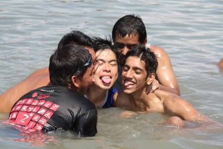 http://i49.photobucket.com/albums/f262/zullies/IMG_1082.jpg