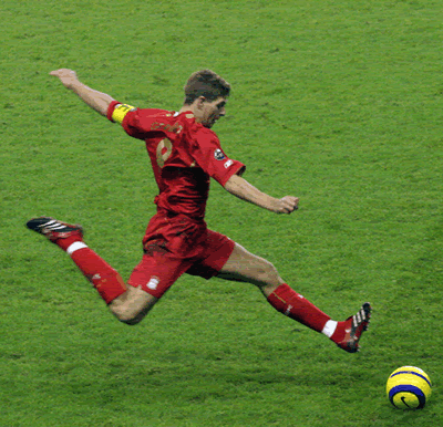 Steven Gerrard Football Images