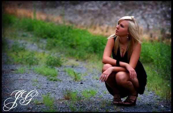 IMAGE: http://i49.photobucket.com/albums/f272/swimchicjen/M4.jpg