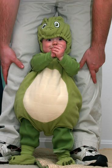 IMAGE: http://i49.photobucket.com/albums/f272/swimchicjen/Turtle8_sm.jpg