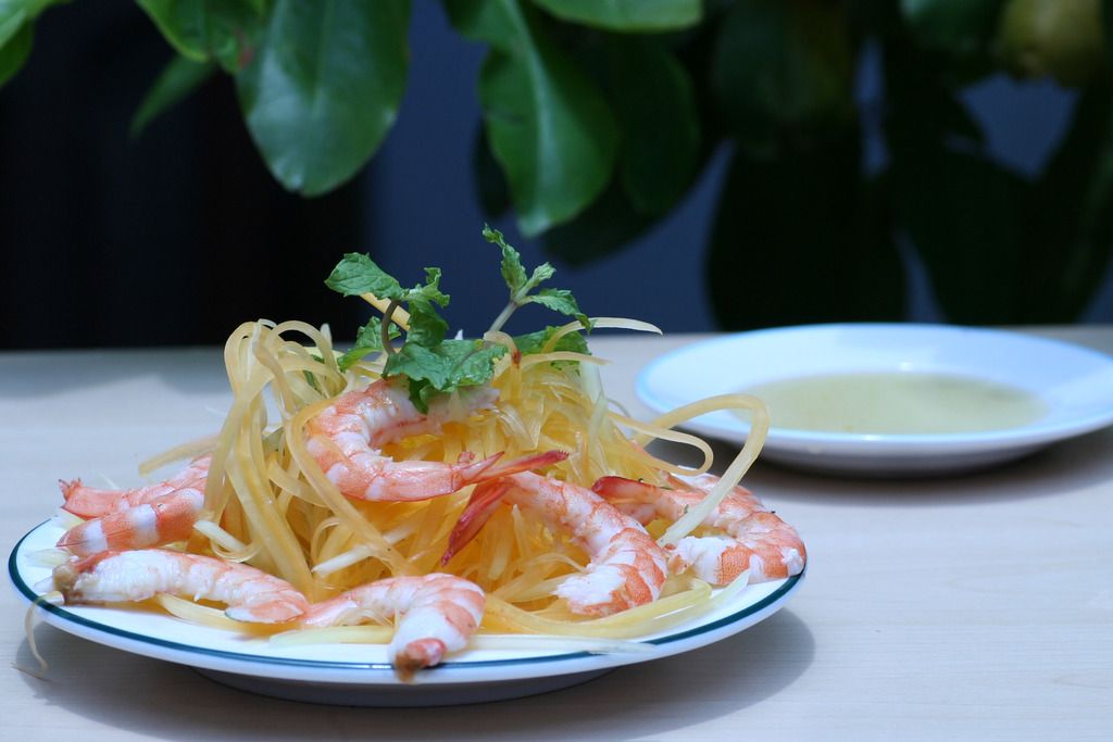 Green papaya salad with shrimp and shredded mango