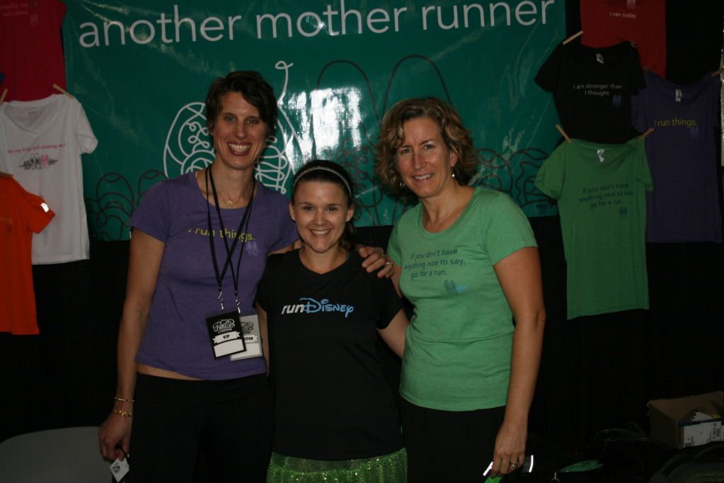 sarah bowen shea and dimity mcdowell with a mom on the run