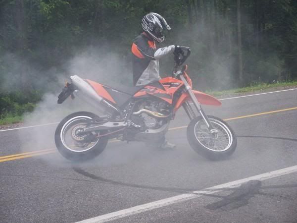 http://i49.photobucket.com/albums/f282/kkkustom/burnout.jpg