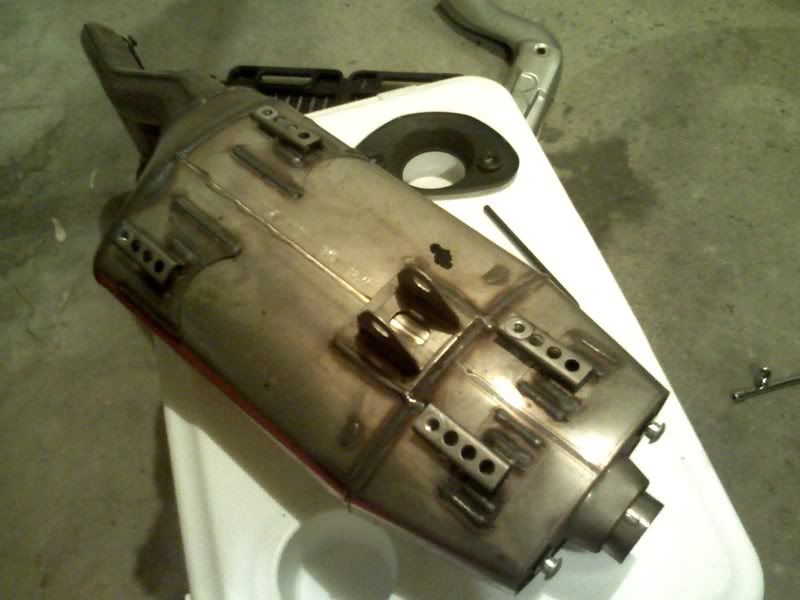 http://i49.photobucket.com/albums/f283/mrpaulo77/600rr%20powdercoat%20and%20muffler/PIC-0086.jpg