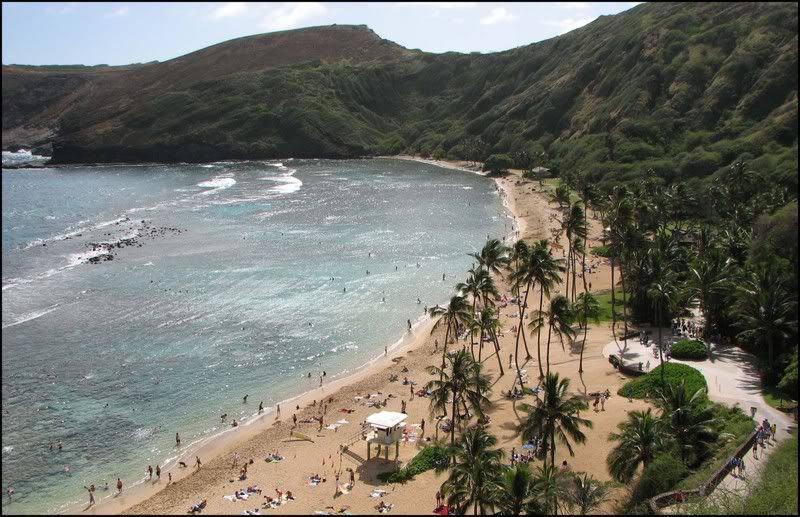 http://i49.photobucket.com/albums/f283/mrpaulo77/HI%20ps/hanaumabay.jpg