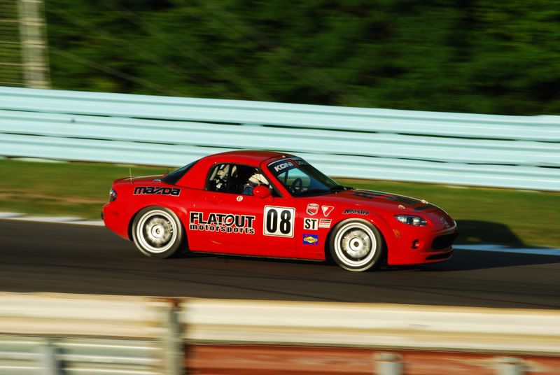 http://i49.photobucket.com/albums/f283/mrpaulo77/the%20glen/miata1.jpg