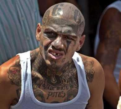 USA: la mayor càrcel del mundo Guatemala_gang_tattoo_01.jpg