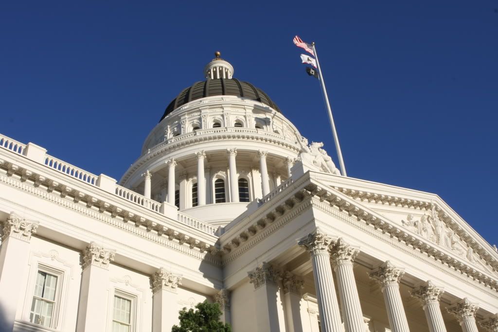 IMAGE: http://i49.photobucket.com/albums/f290/sydv0428/2008%20Lake%20Tahoe%20Vacation/IMG_0629.jpg