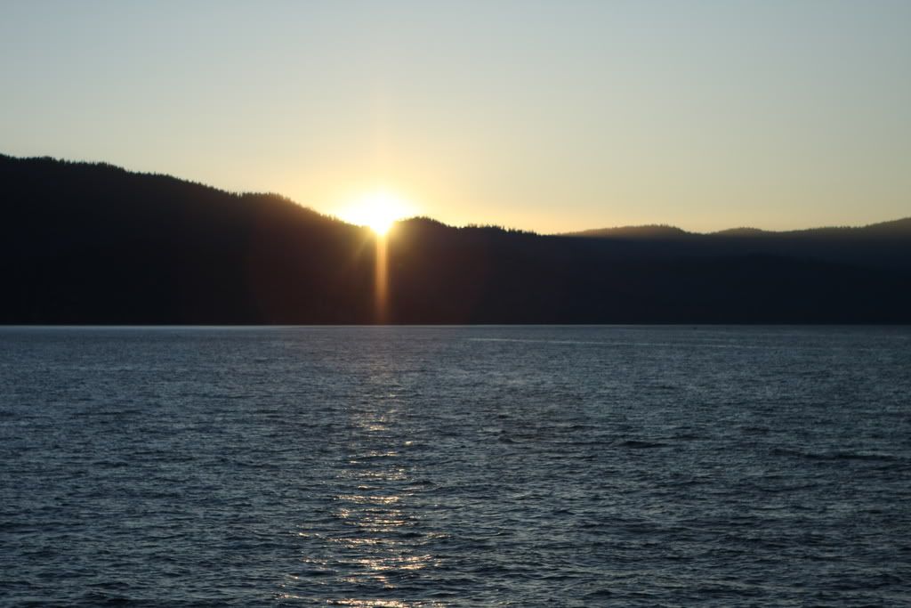 IMAGE: http://i49.photobucket.com/albums/f290/sydv0428/2008%20Lake%20Tahoe%20Vacation/IMG_0760.jpg