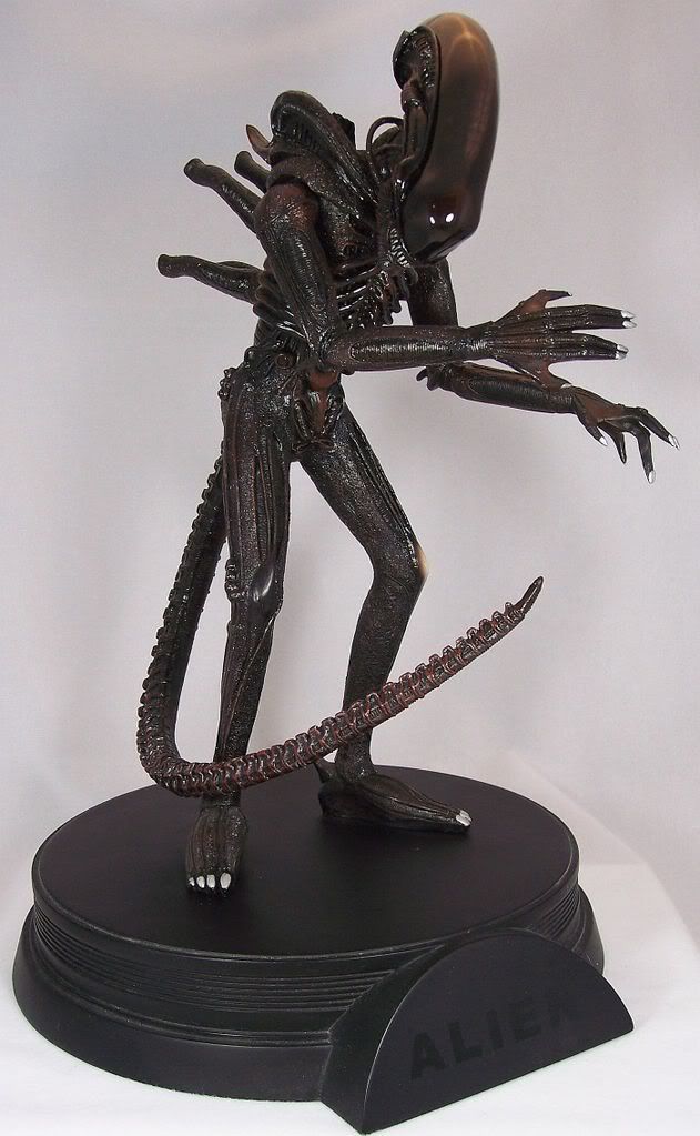 Palisades Alien Queen statue Signature Series
